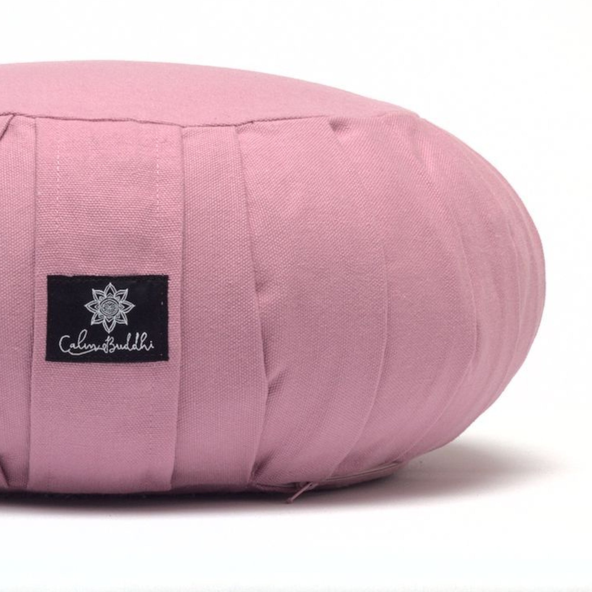 Blush round cushion 2025