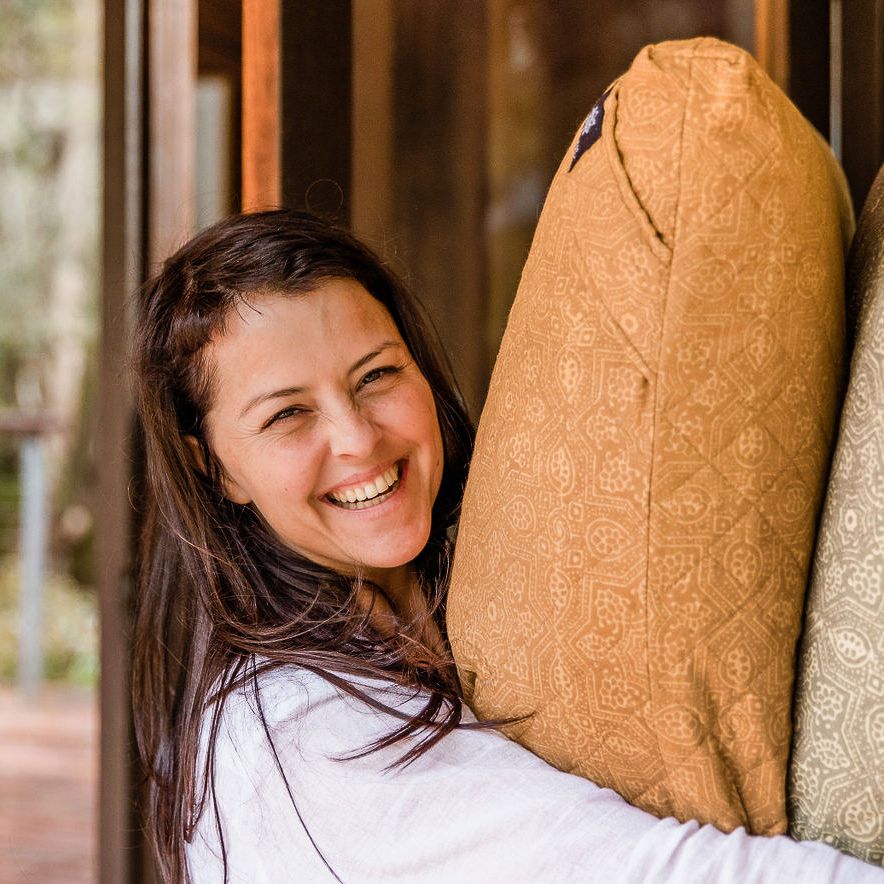 angela knight - owner reof Calm Buddhi's online yoga sto